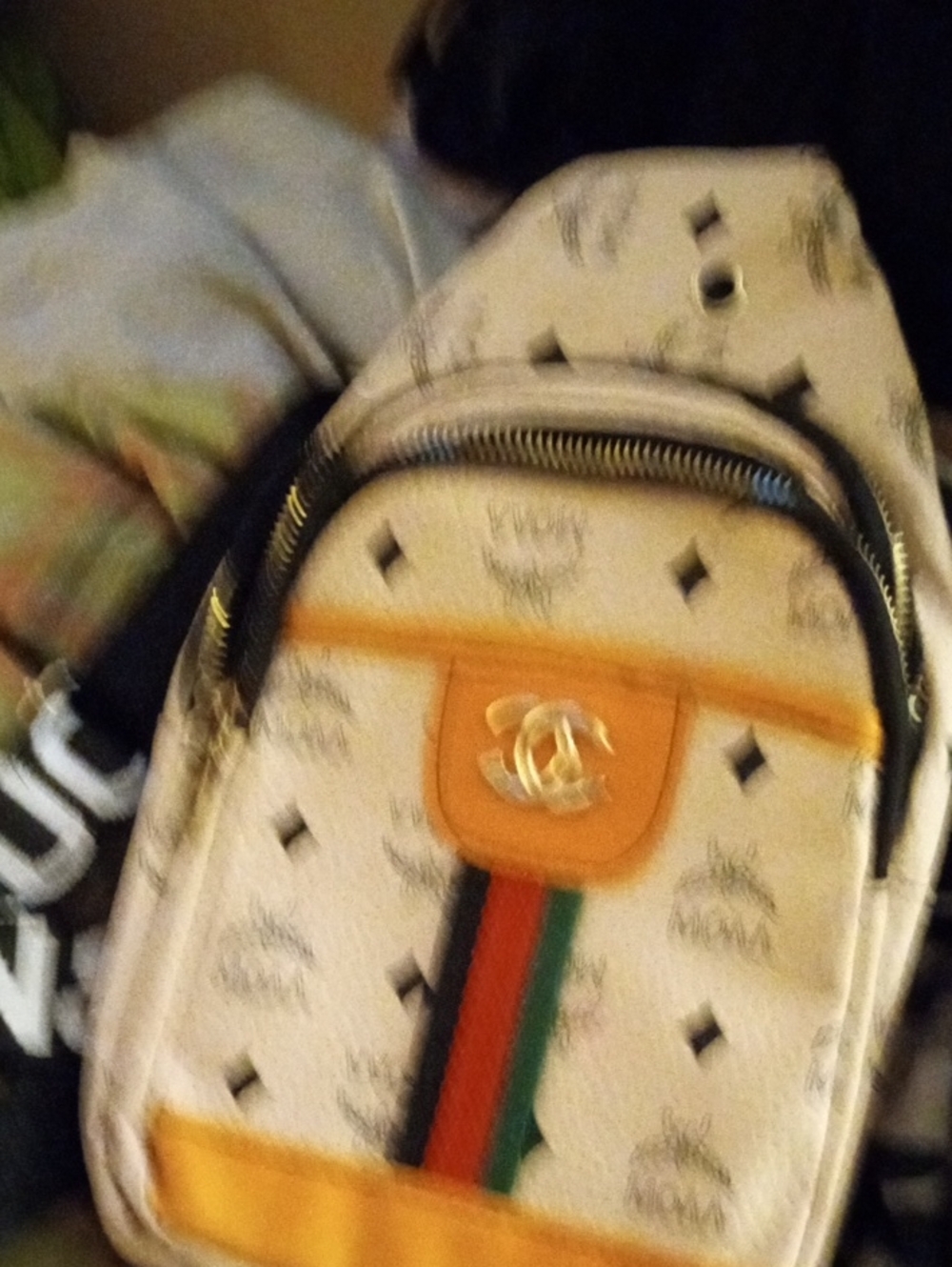$15>>Kuchen SlingBag White and Tan Men’s Crossbody Sling with Green & Red Stripe